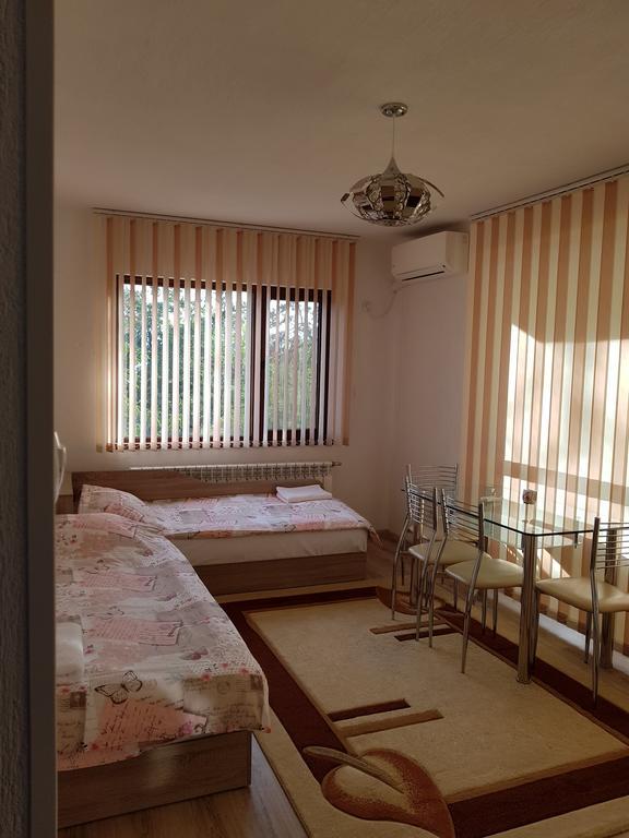 Д И В 1 - D & V 1 Apartment Sandanski Exterior foto